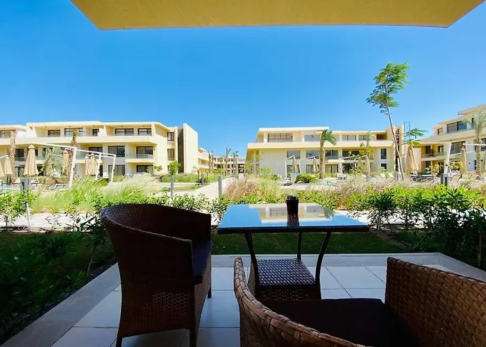 A Bright @gcribs - W/ Shared Pool! el-Gúna